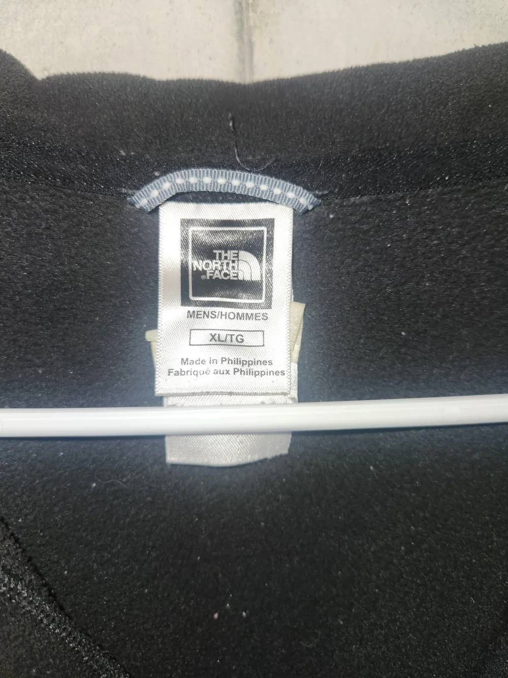 The North Face Men’s Black Quarter-Zip Fleece Pullover